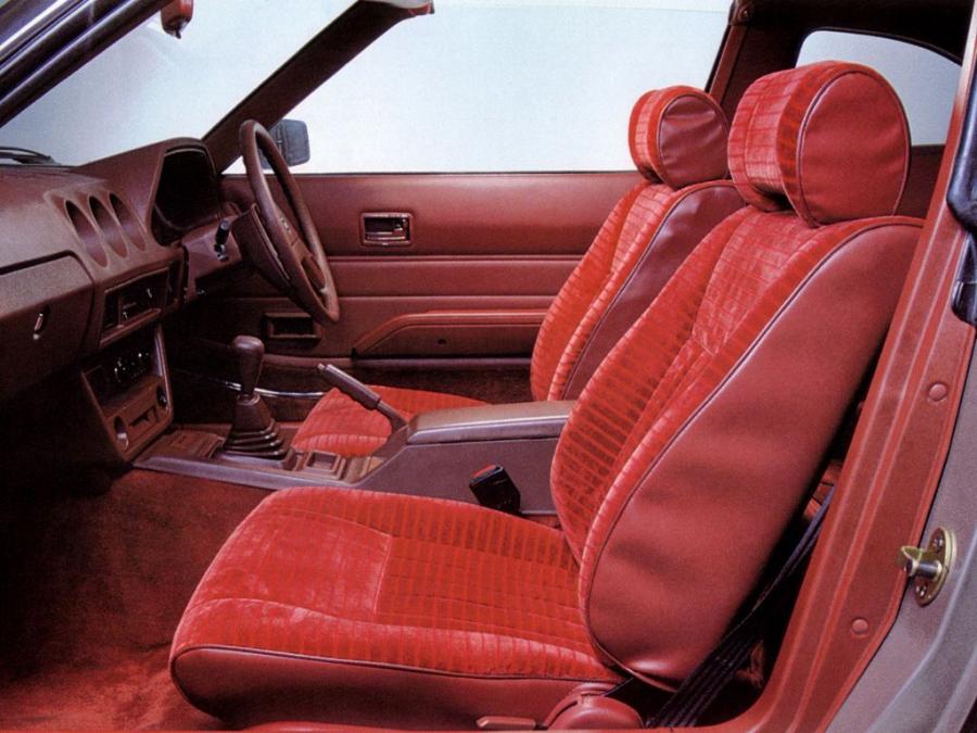  Datsun 280ZX 2by2 1978 года  (UK) (фото 2 из 3)